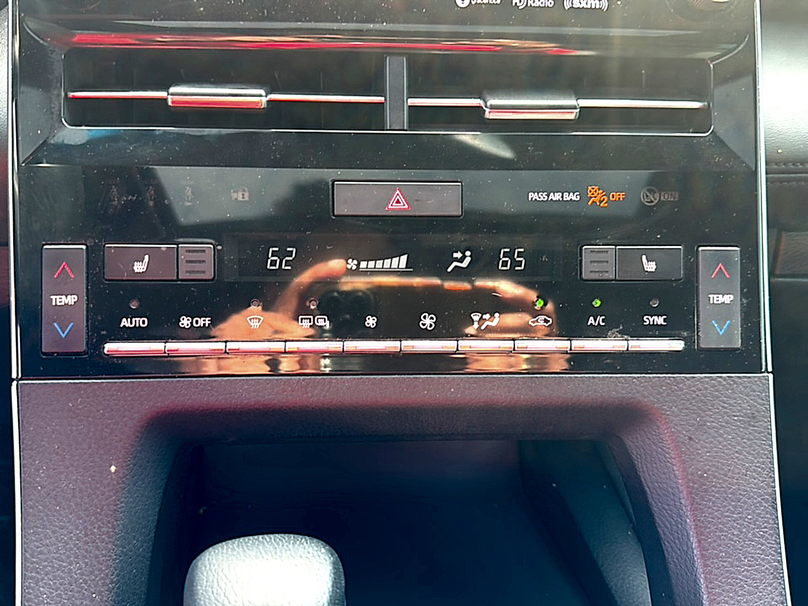 Used 2019 Toyota Avalon XLE w/ Moonroof Package FWD image 11