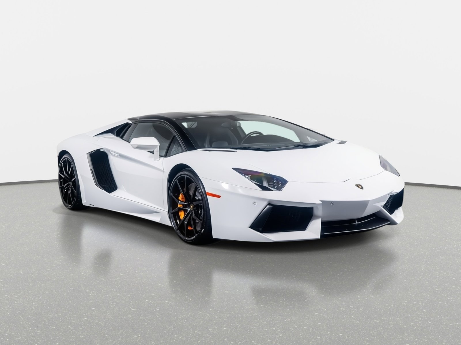 Used 2015 Lamborghini Aventador LP 700-4 image 4