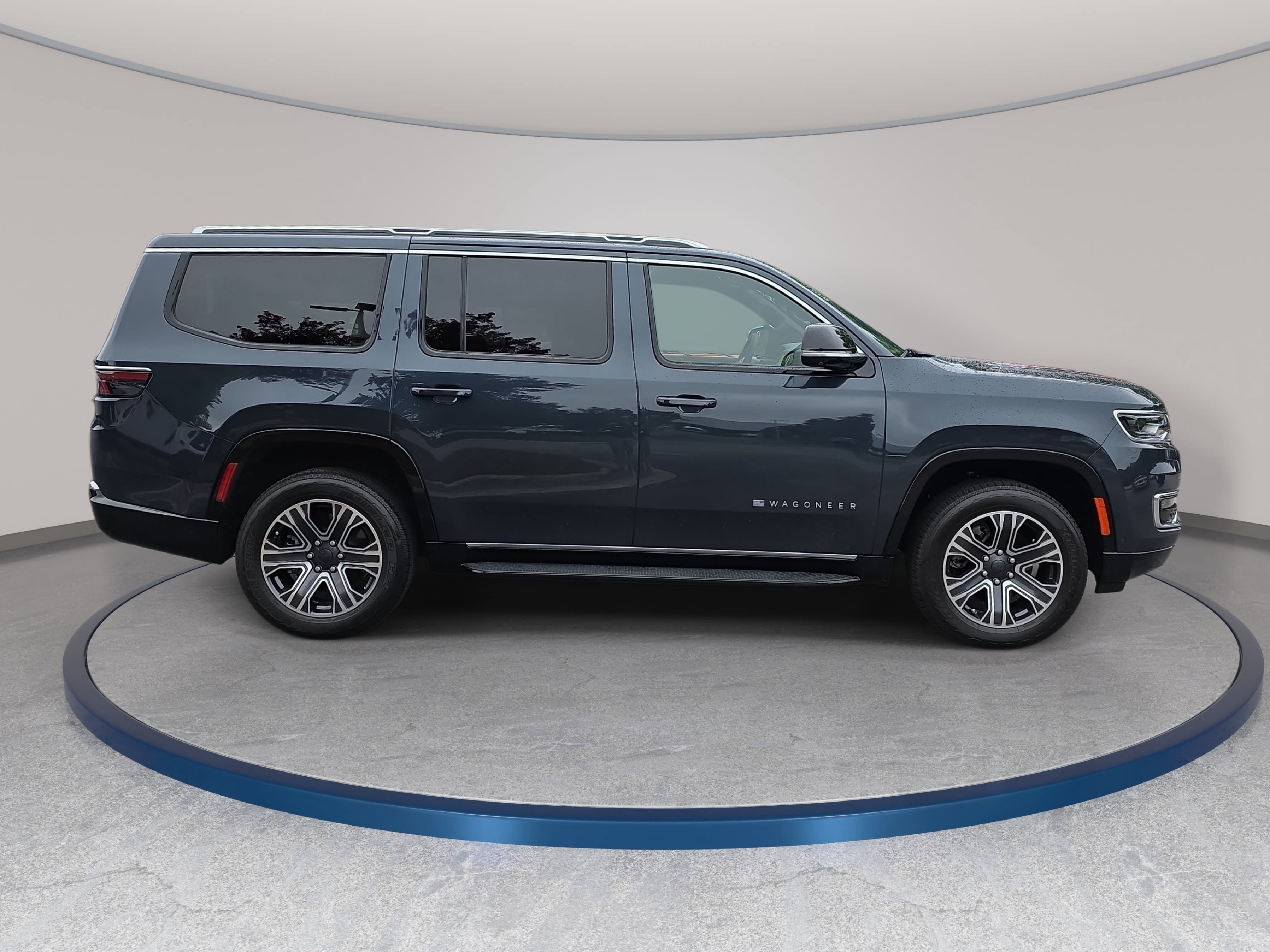 Certified 2024 Jeep Wagoneer 4WD w/ Premium Group I image 4