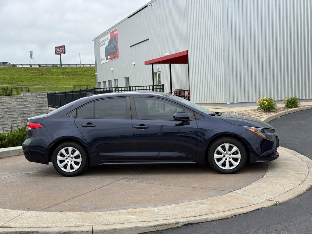 Certified 2023 Toyota Corolla LE FWD image 2