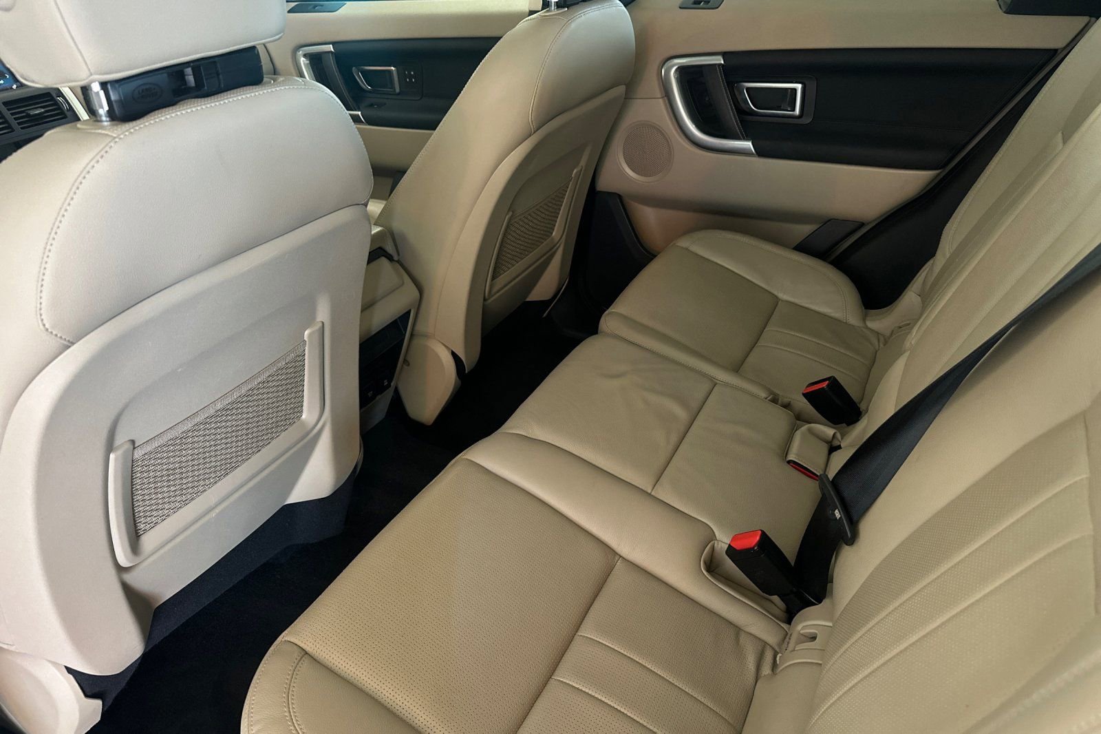 Used 2019 Land Rover Discovery Sport HSE image 14