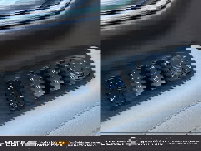 Used 2022 GMC Yukon SLT w/ SLT Premium Package image 30