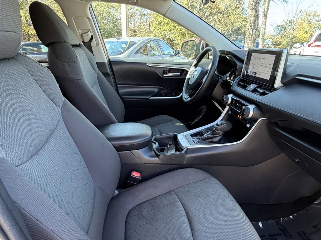 Used 2023 Toyota RAV4 XLE image 9