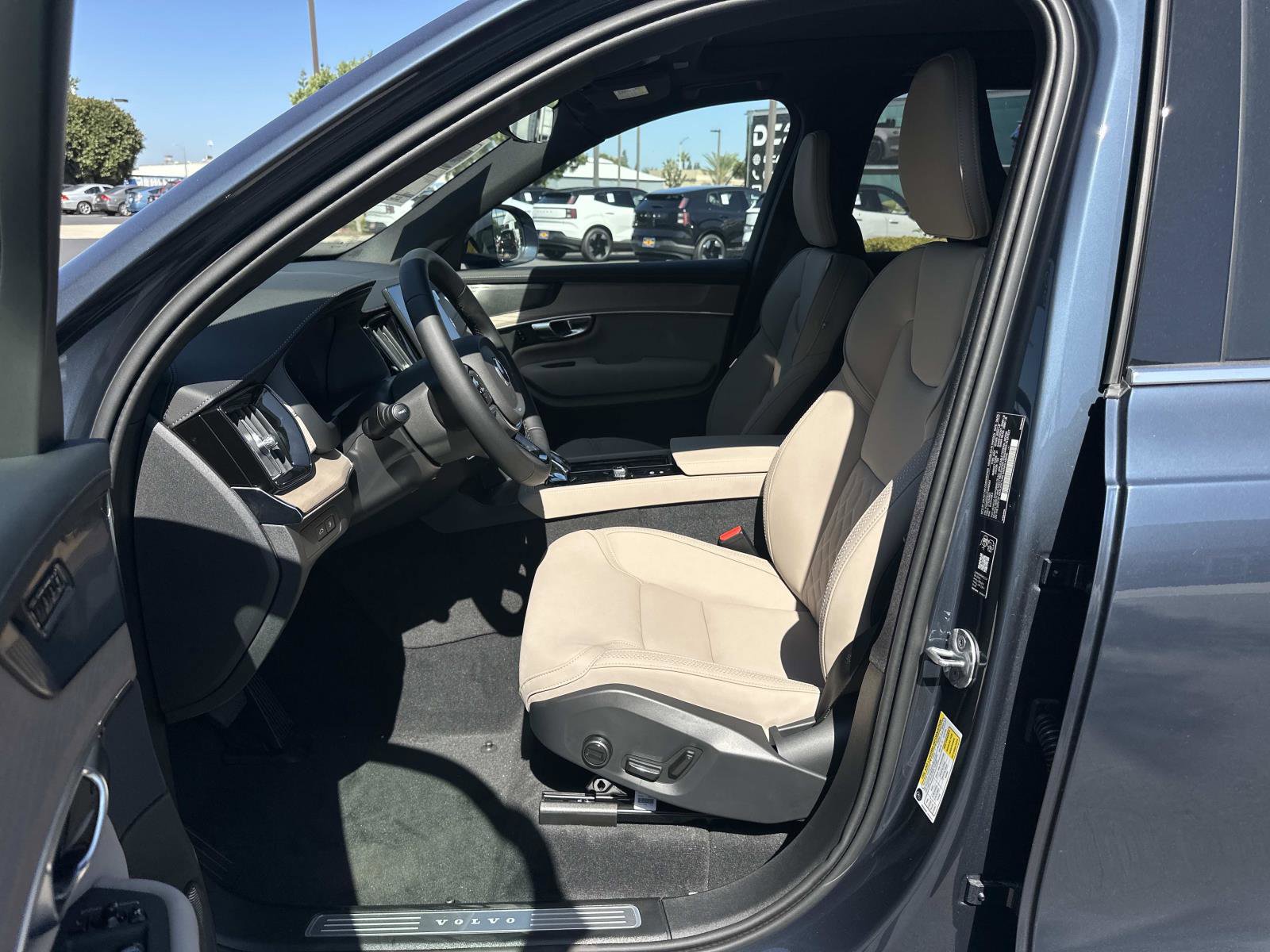New 2026 Volvo XC90 T8 Plus image 13