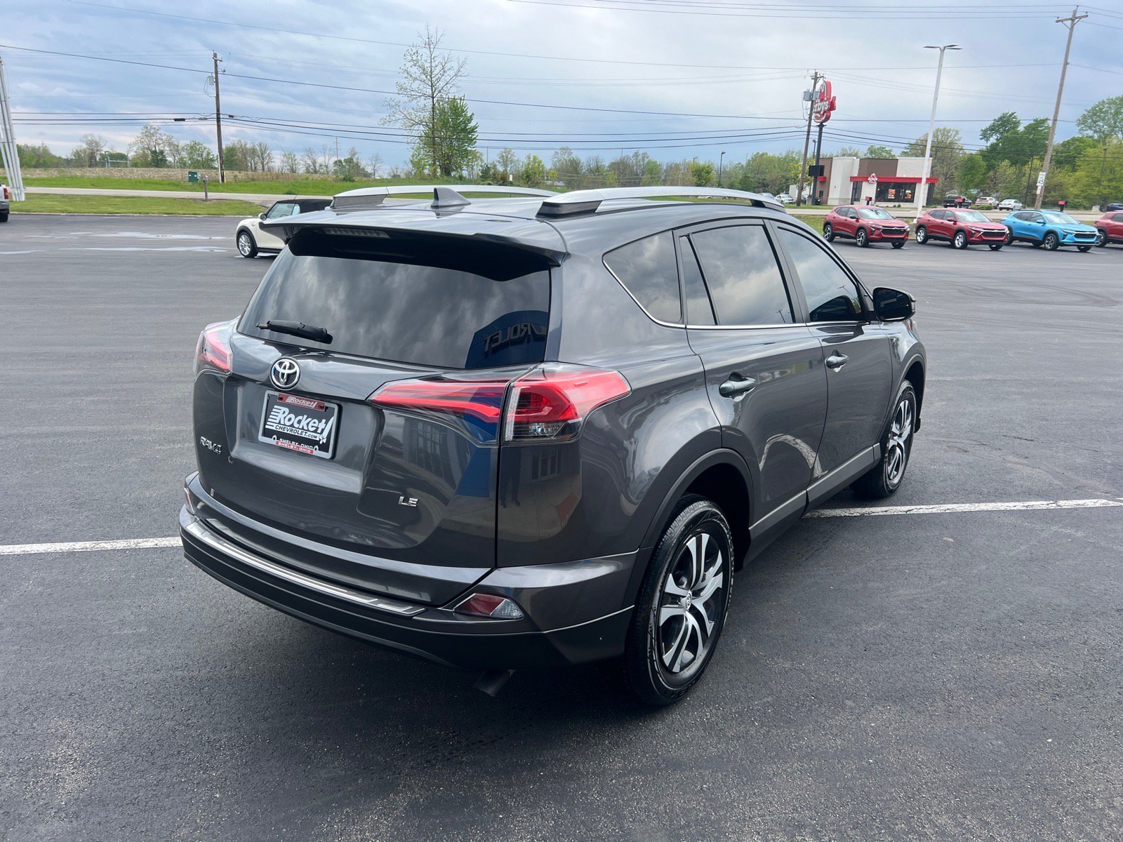 Used 2018 Toyota RAV4 LE w/ All Weather Liner Package FWD image 5