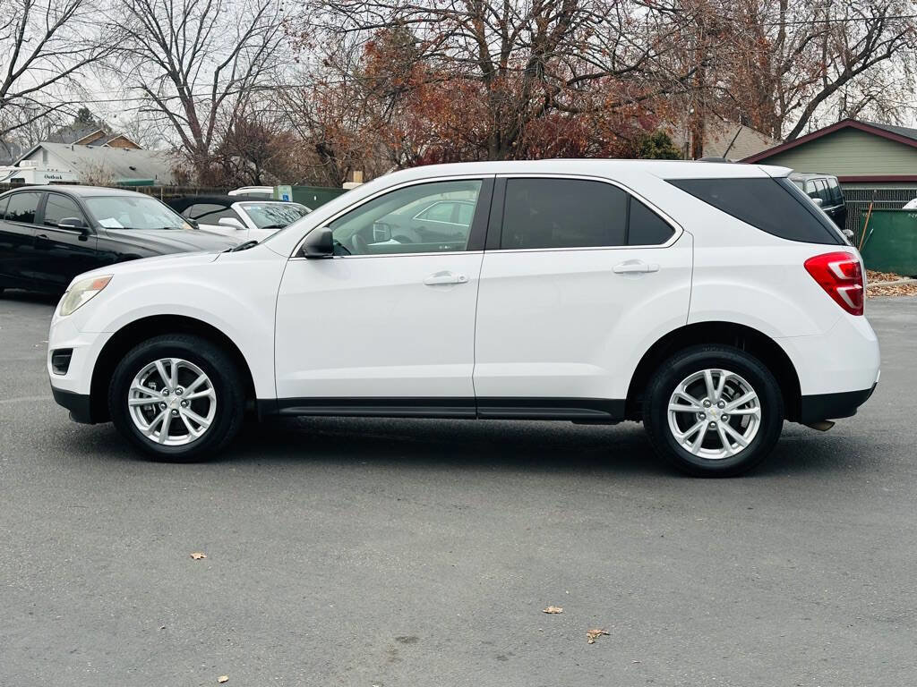 Used 2017 Chevrolet Equinox LS image 4
