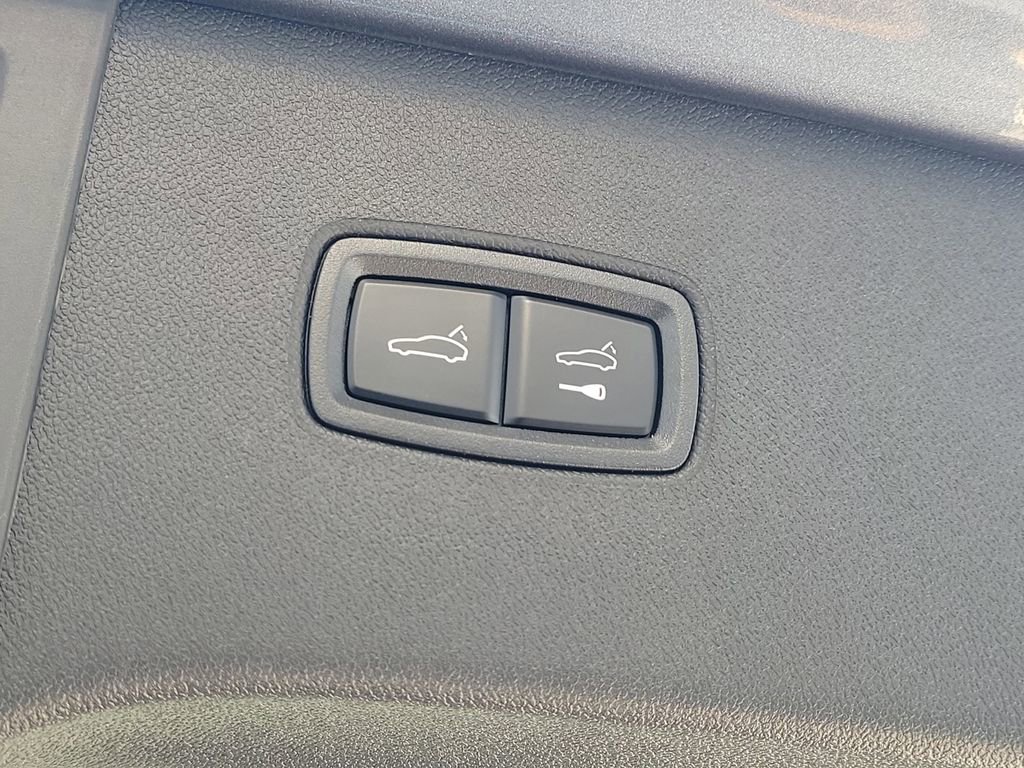 New 2026 Porsche Cayenne image 18