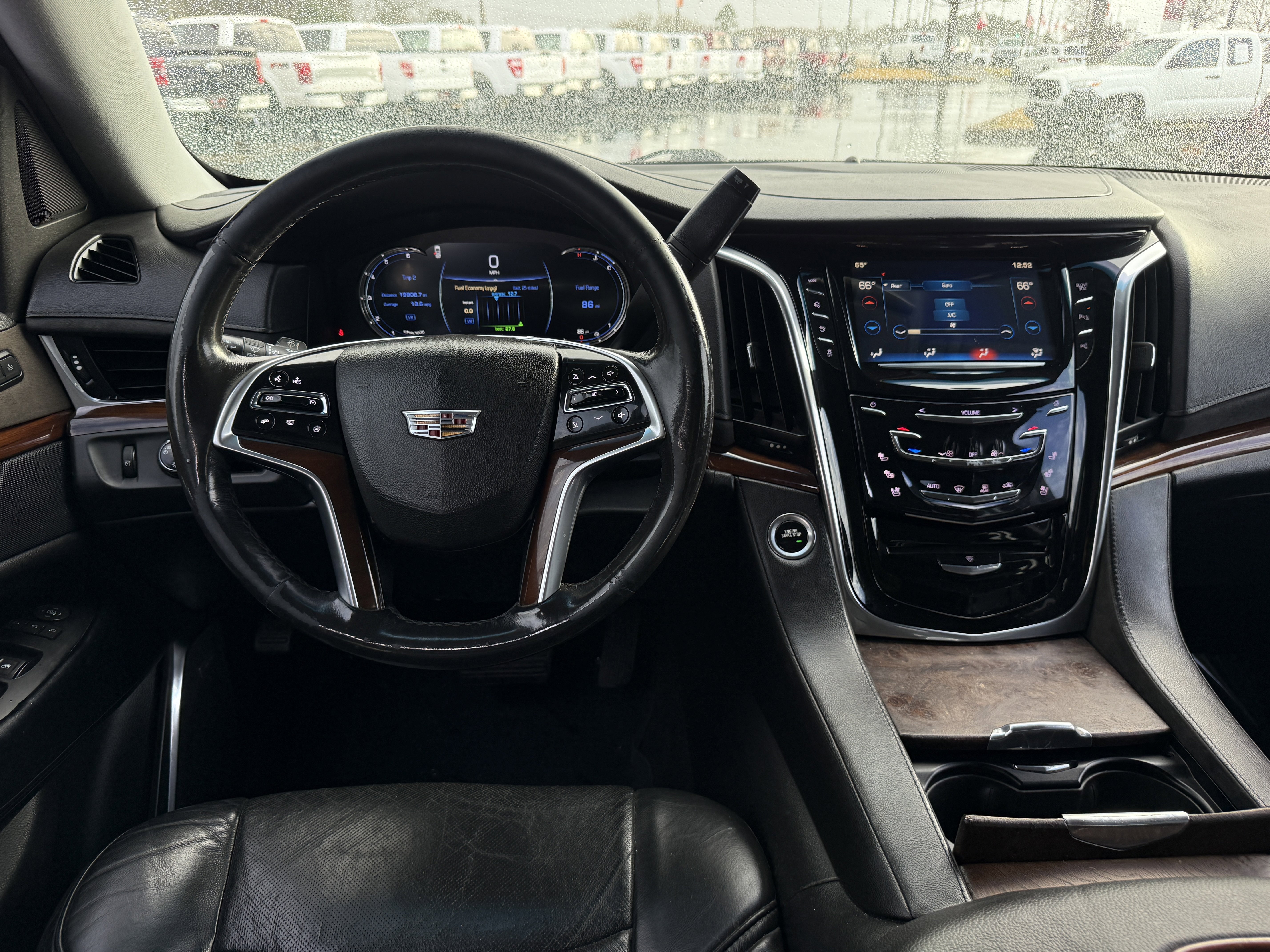 Used 2018 Cadillac Escalade ESV 2WD image 15