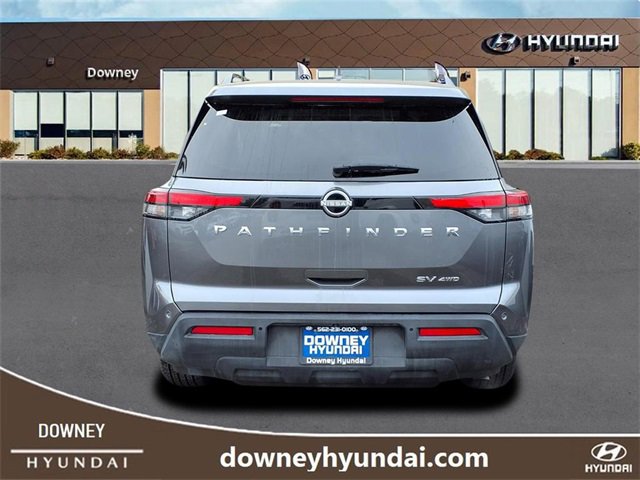 Used 2024 Nissan Pathfinder SV image 5