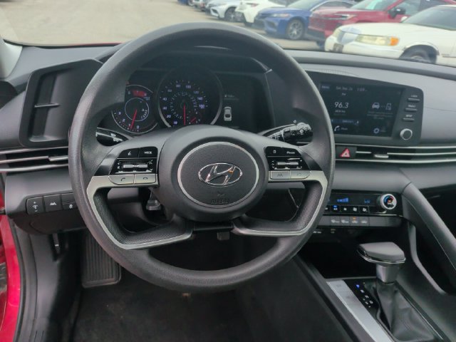 Used 2023 Hyundai Elantra SEL FWD image 13