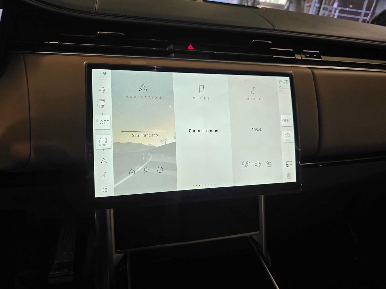 New 2025 Land Rover Range Rover Long Wheelbase SE AWD/4WD image 25