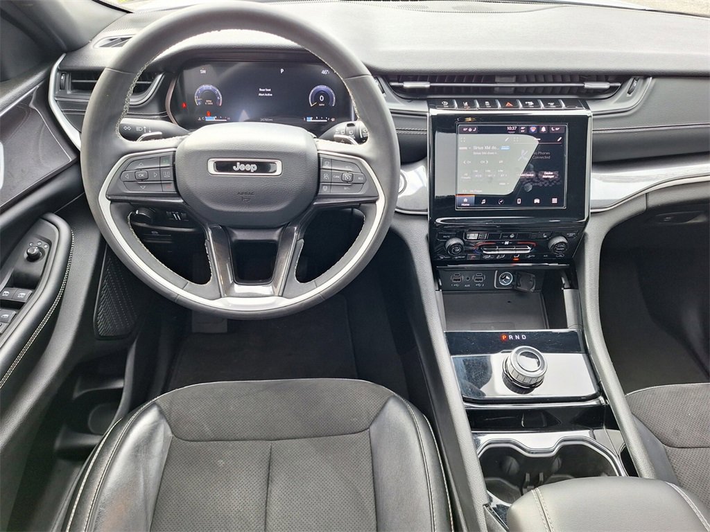 Used 2023 Jeep Grand Cherokee L Laredo image 9