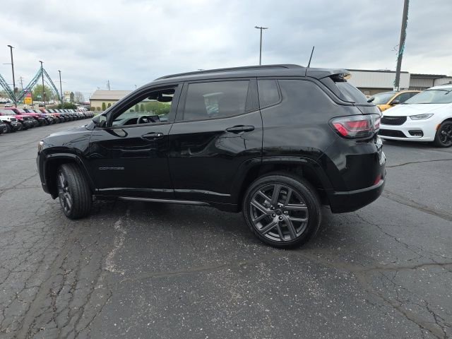 Used 2025 Jeep Compass Limited w/ High Altitude Package AWD/4WD image 4