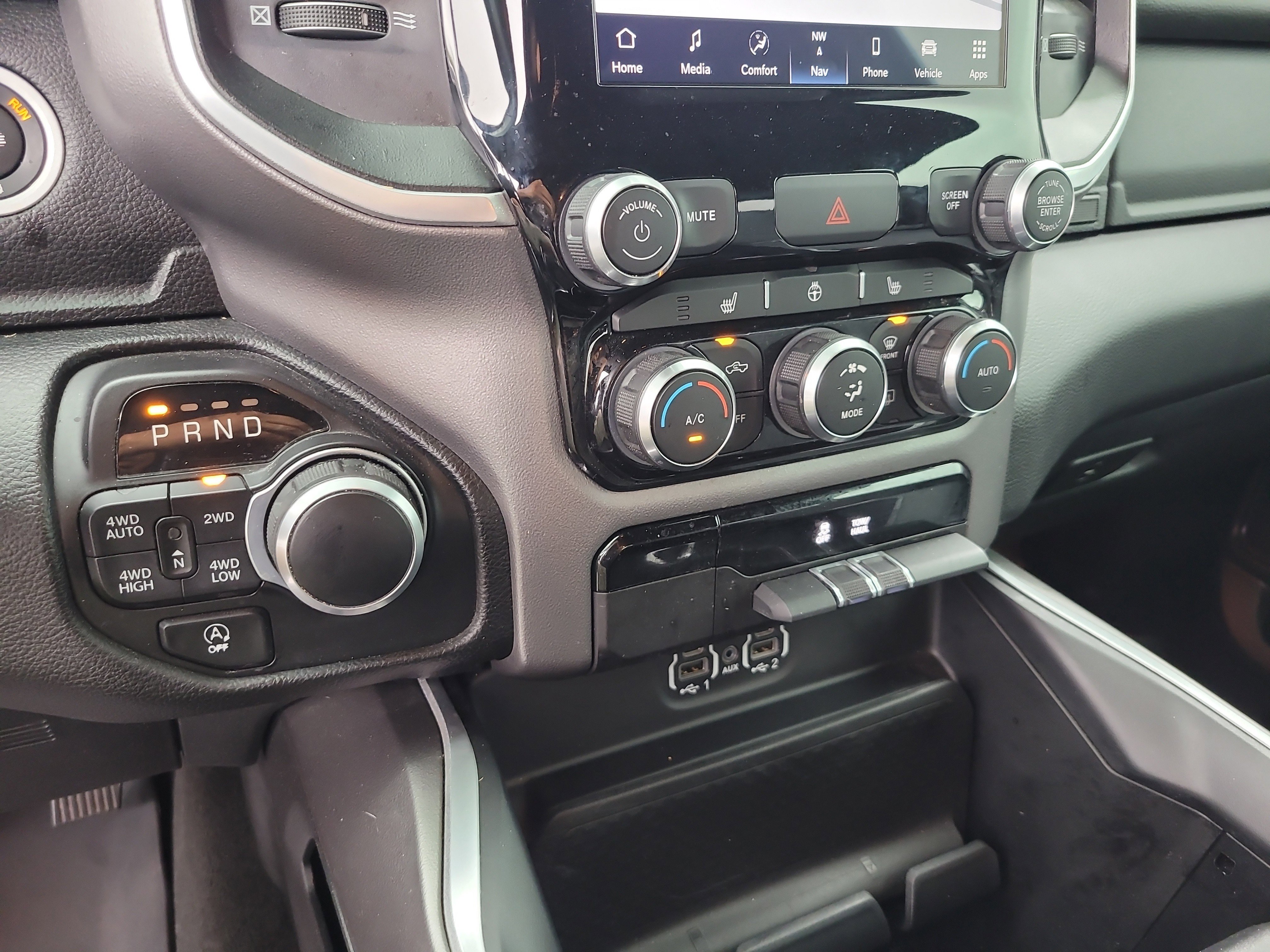Used 2023 RAM 1500 Big Horn AWD/4WD image 24