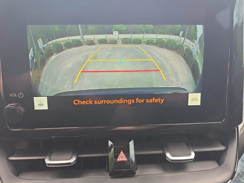 Used 2025 Toyota Corolla Cross XLE w/ Convenience Package image 27