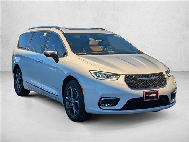 New 2026 Chrysler Pacifica Pinnacle image 7
