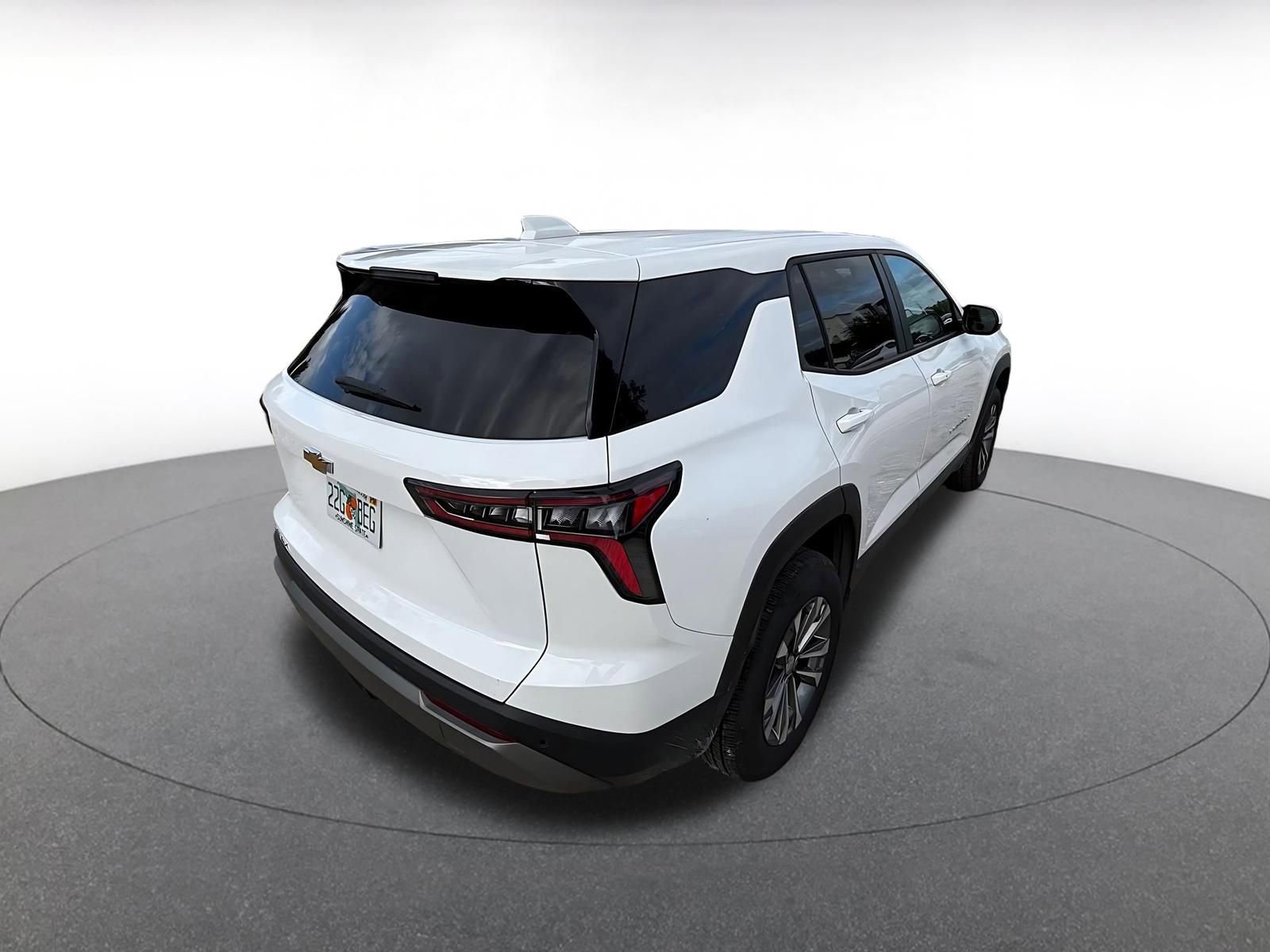 Used 2025 Chevrolet Equinox LT image 5