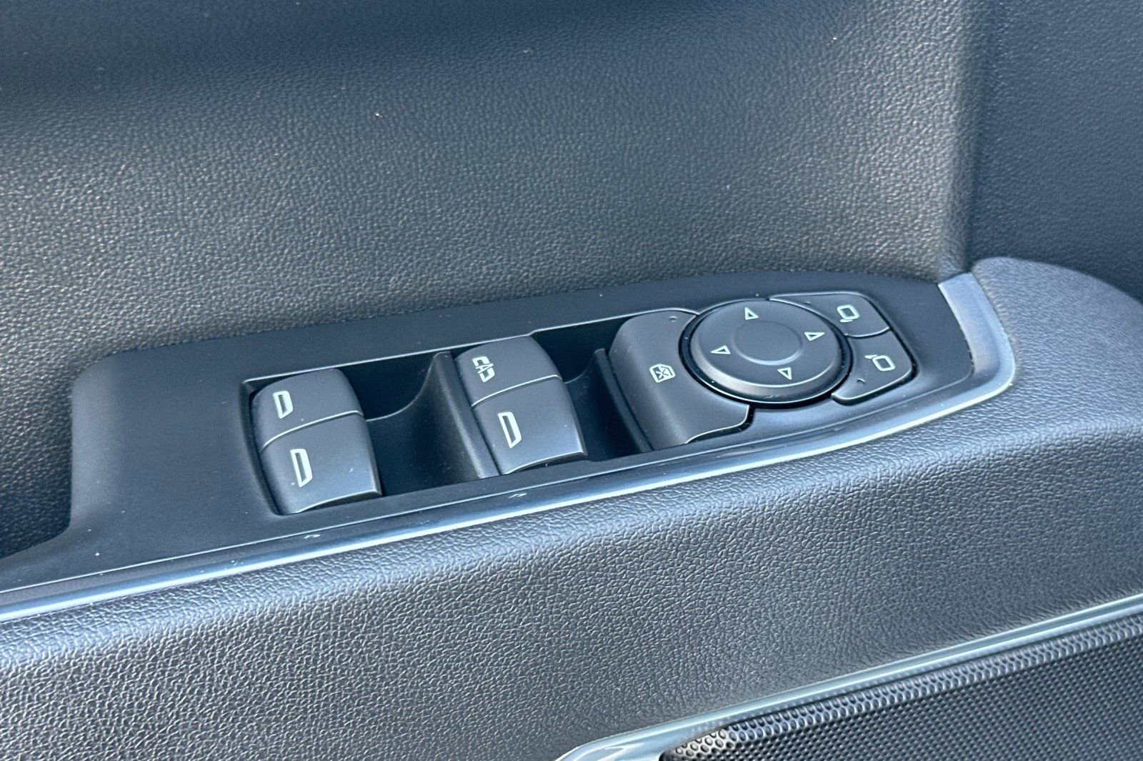 Used 2026 Chevrolet Silverado 1500 LT w/ All Star Edition Plus image 12