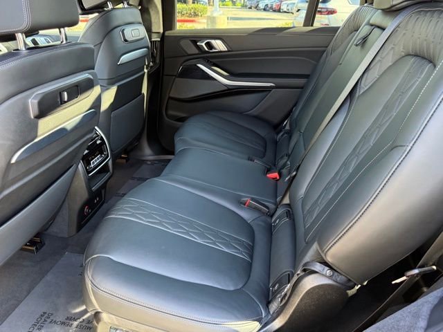 Used 2026 BMW X7 M60i w/ Climate Comfort Package AWD/4WD image 32
