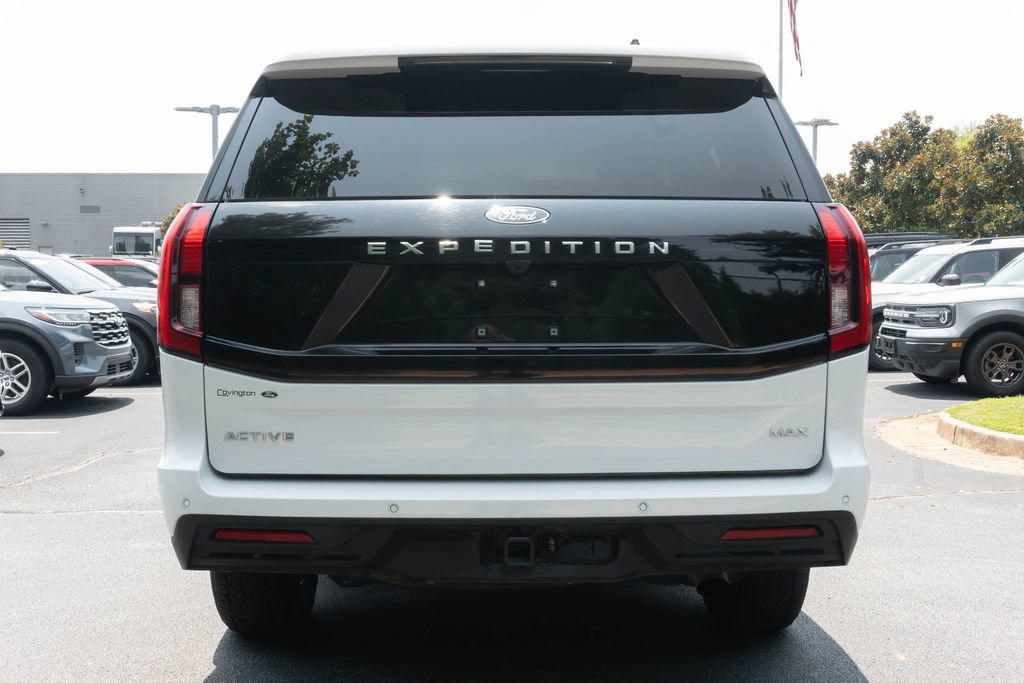 Used 2025 Ford Expedition Max Active RWD image 9