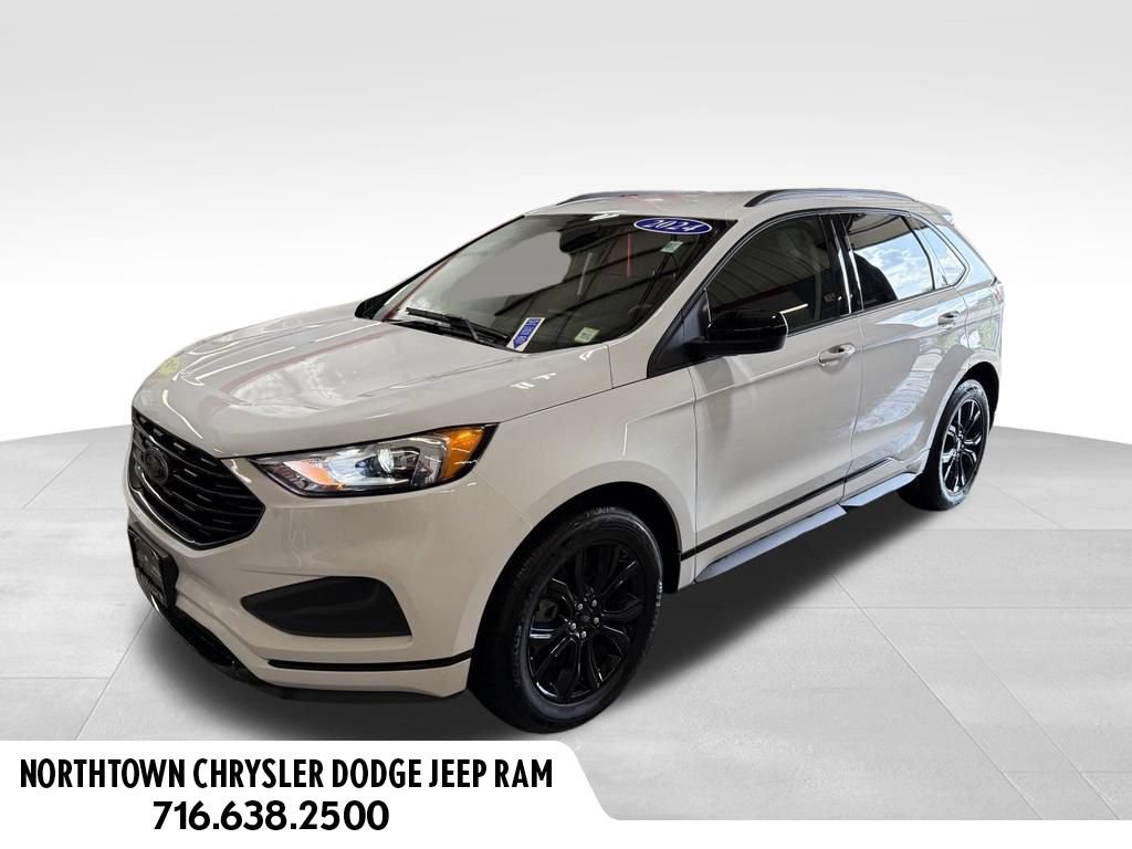 Used 2024 Ford Edge SE w/ Black Appearance Package