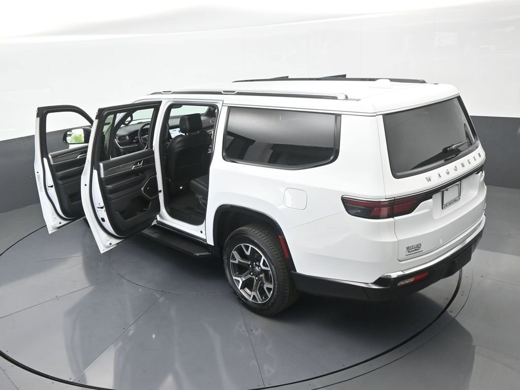 Used 2023 Jeep Wagoneer L Series III w/ Preferred Equipment Group image 72