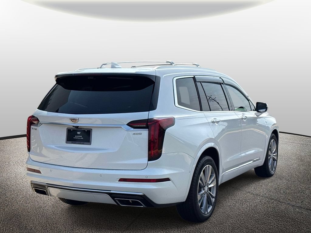Used 2024 Cadillac XT6 Premium Luxury w/ Technology Package FWD image 2