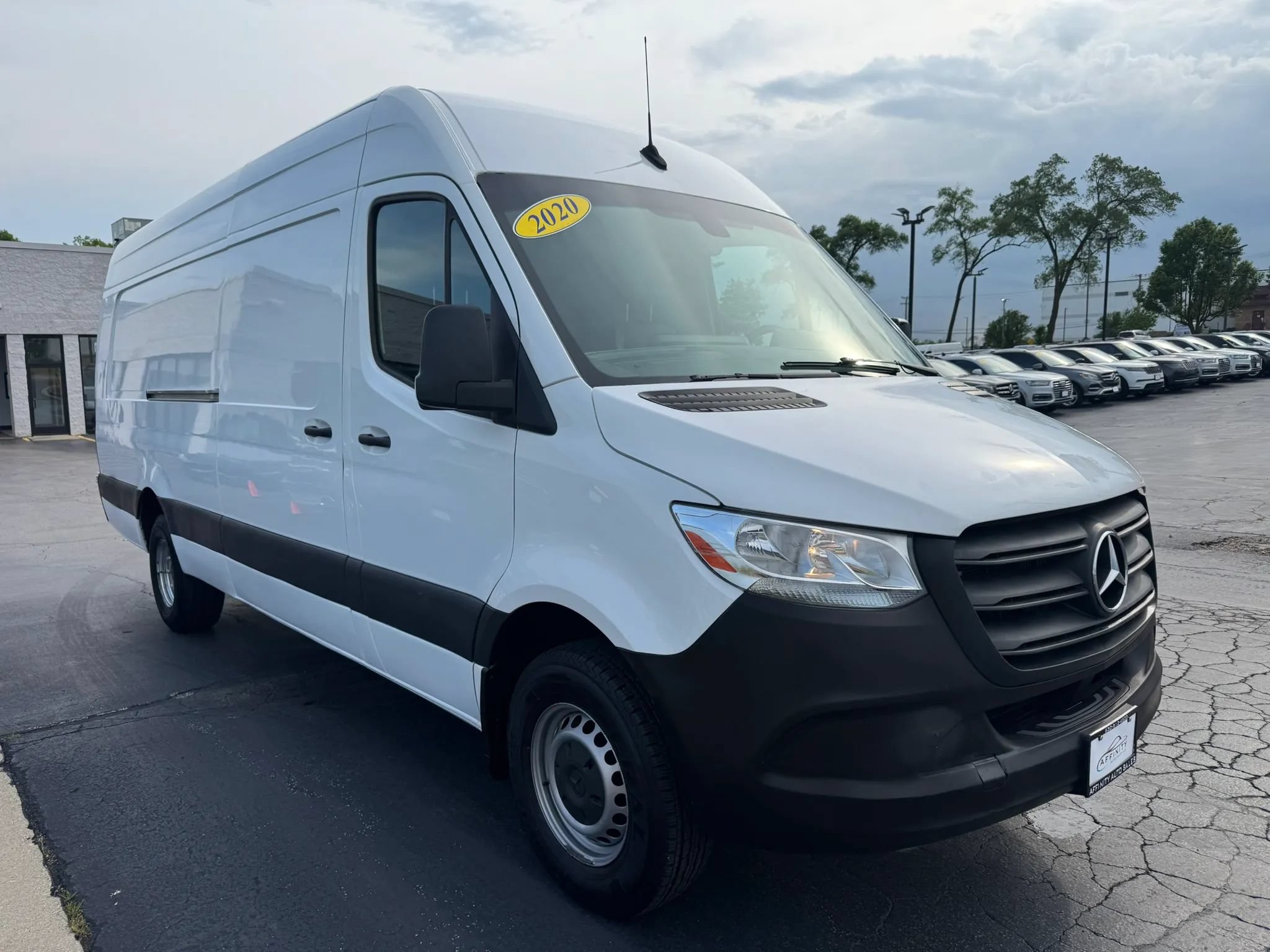 Used 2020 Mercedes-Benz Sprinter 3500 w/ Driver Convenience Package image 4