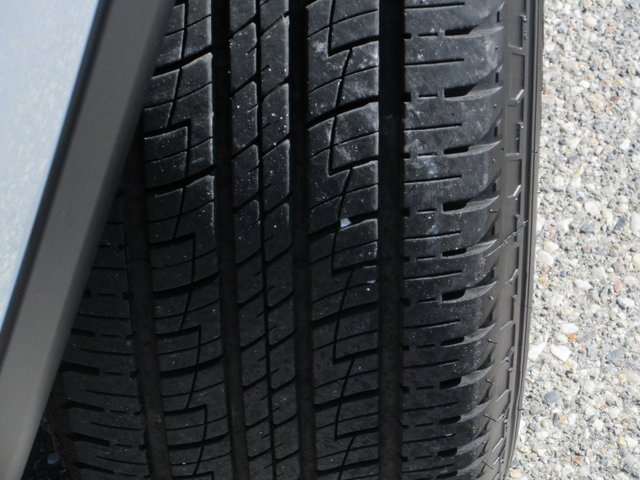 Used 2024 Jeep Grand Cherokee Limited image 5