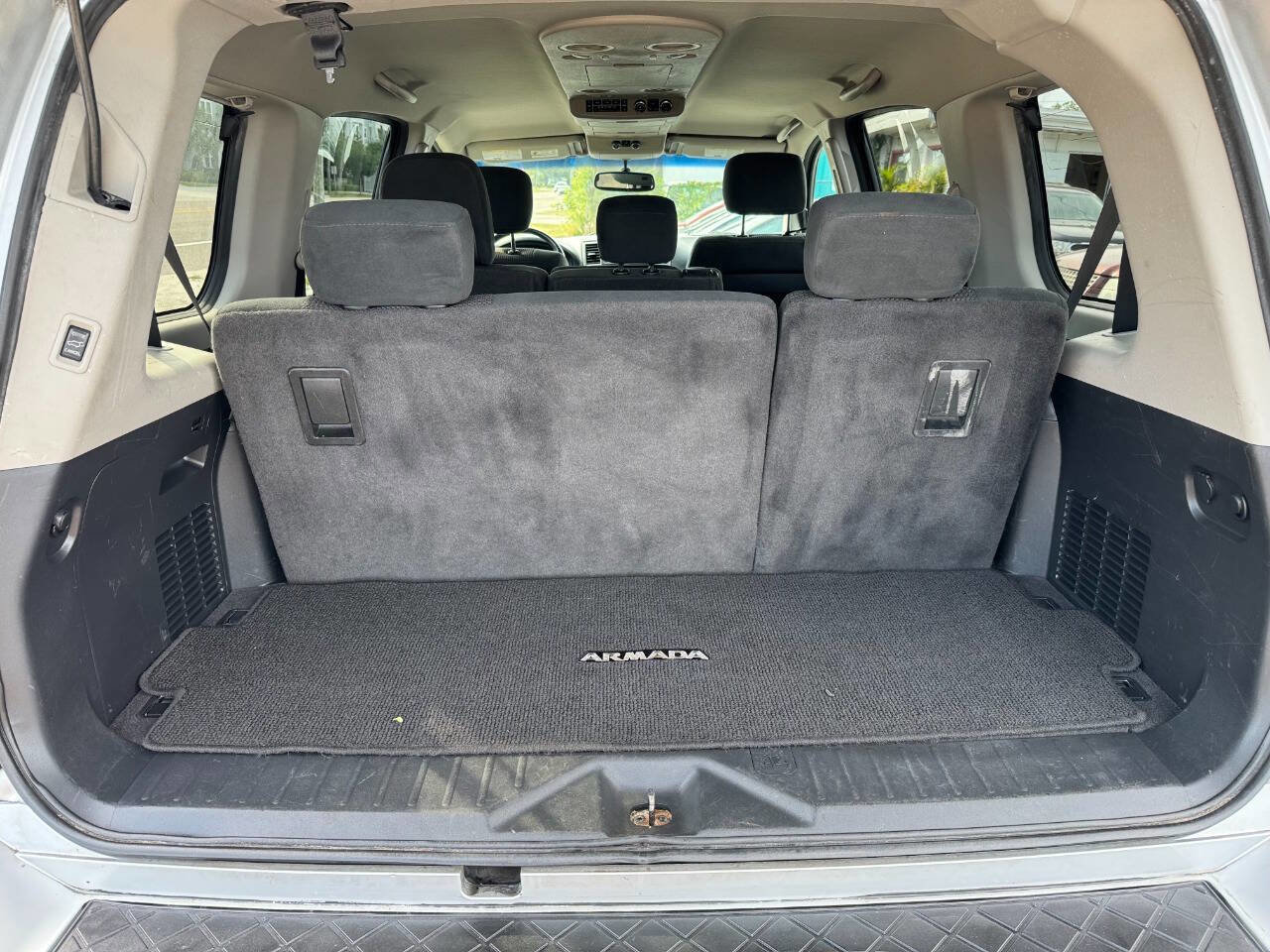 Used 2012 Nissan Armada SV w/ Driver Pkg image 10