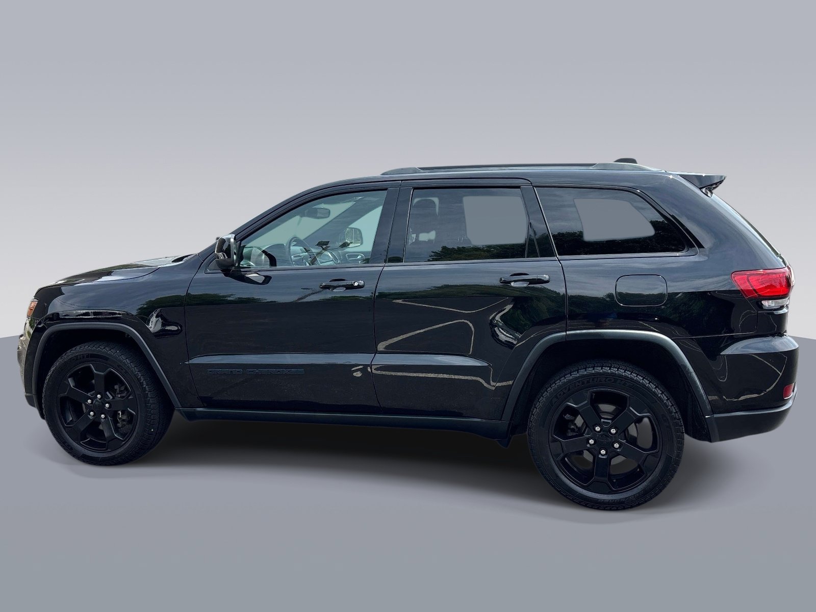 Used 2018 Jeep Grand Cherokee Laredo AWD/4WD image 6
