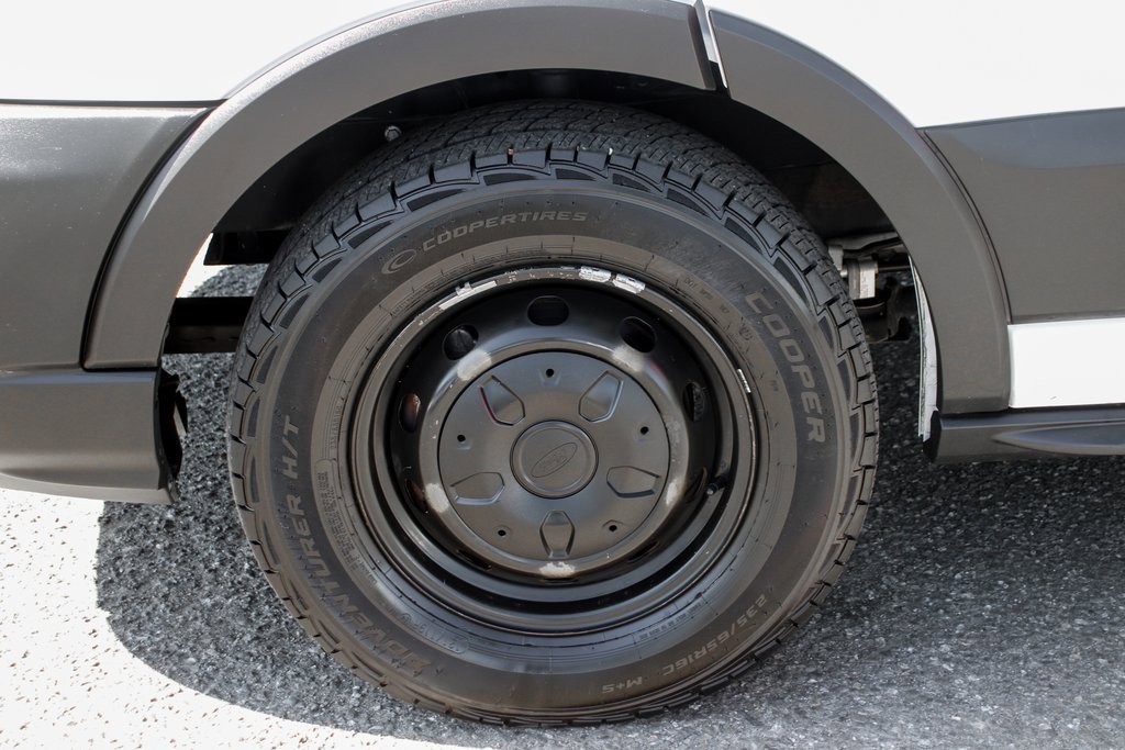 Used 2020 Ford Transit 150 XL image 34