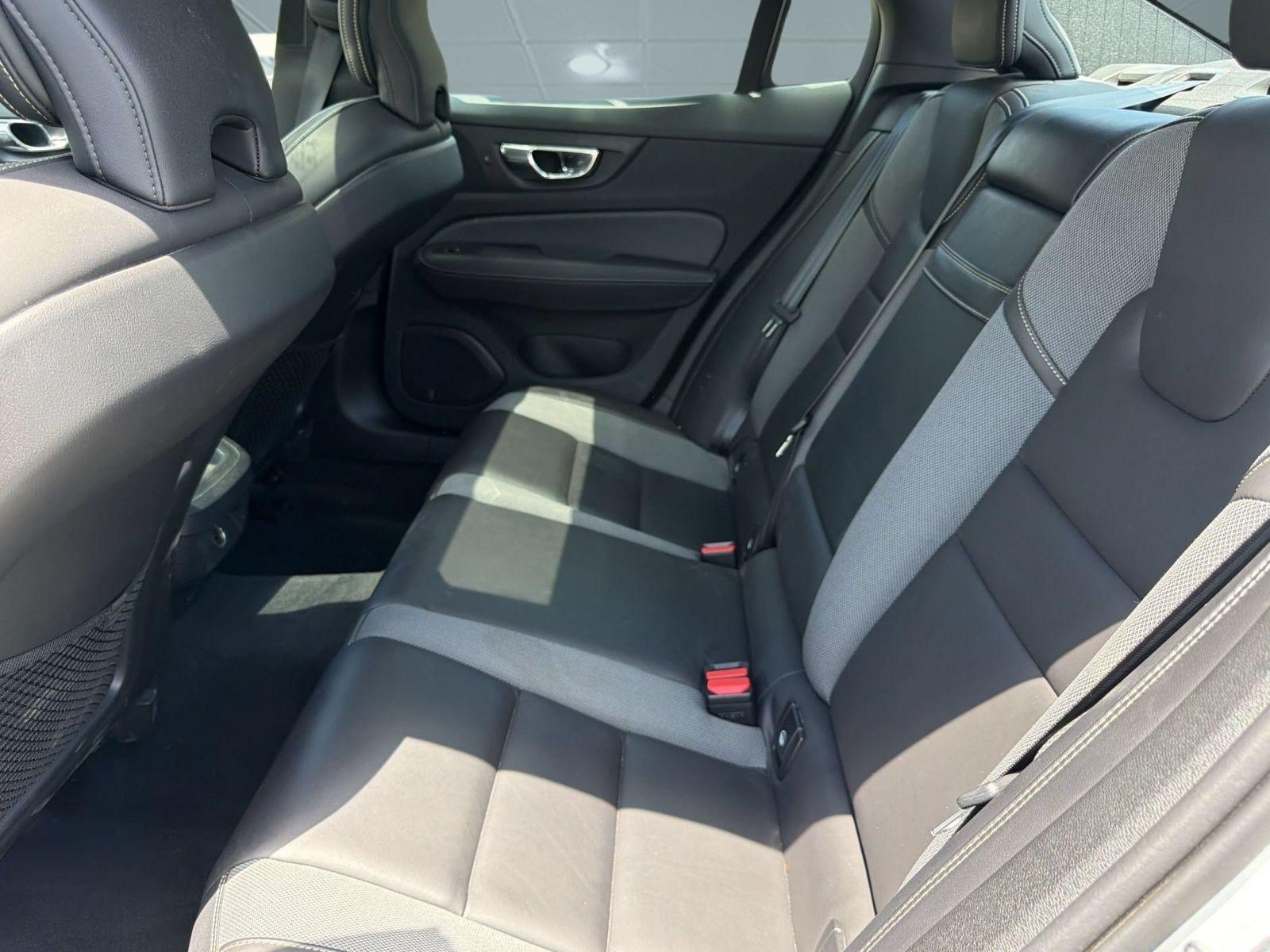 Used 2019 Volvo S60 T5 R-Design FWD image 21