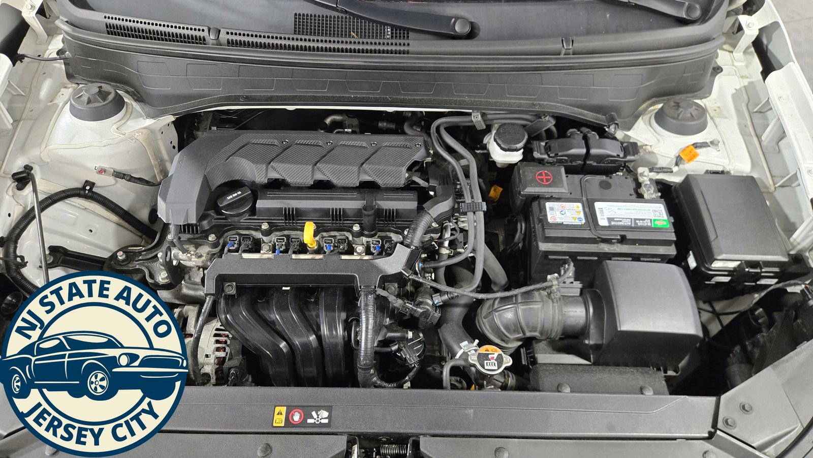 Used 2022 Hyundai Venue Limited FWD image 34