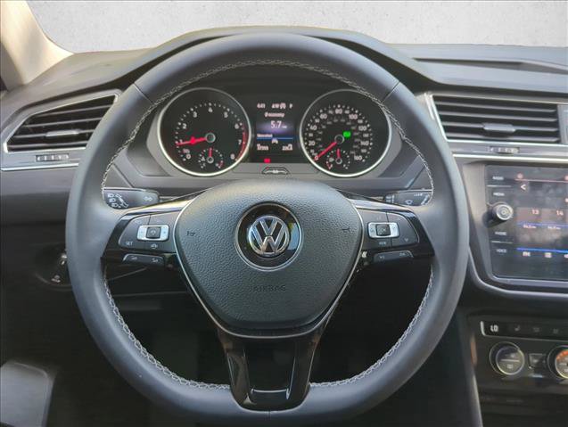 Used 2021 Volkswagen Tiguan SE w/ Panoramic Sunroof Package FWD image 16