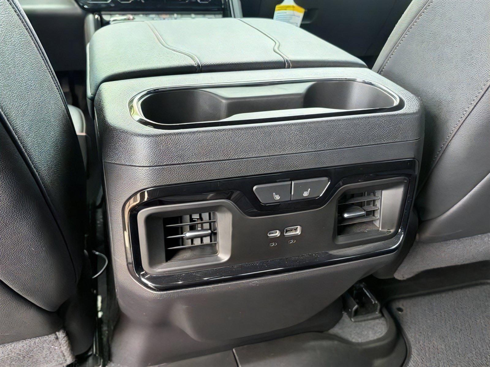 Used 2025 GMC Sierra 1500 AT4 w/ AT4 Premium Package AWD/4WD image 27