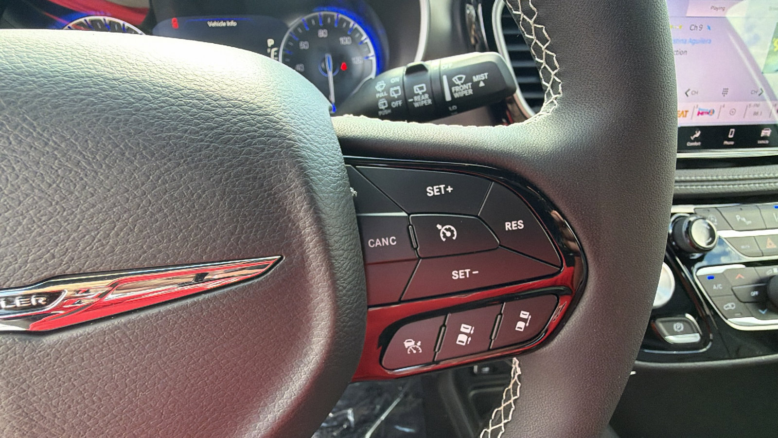 New 2026 Chrysler Pacifica Select image 25