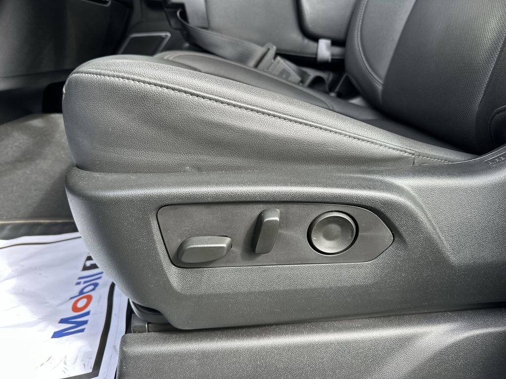 Used 2024 Chevrolet Silverado 2500 LTZ AWD/4WD image 12