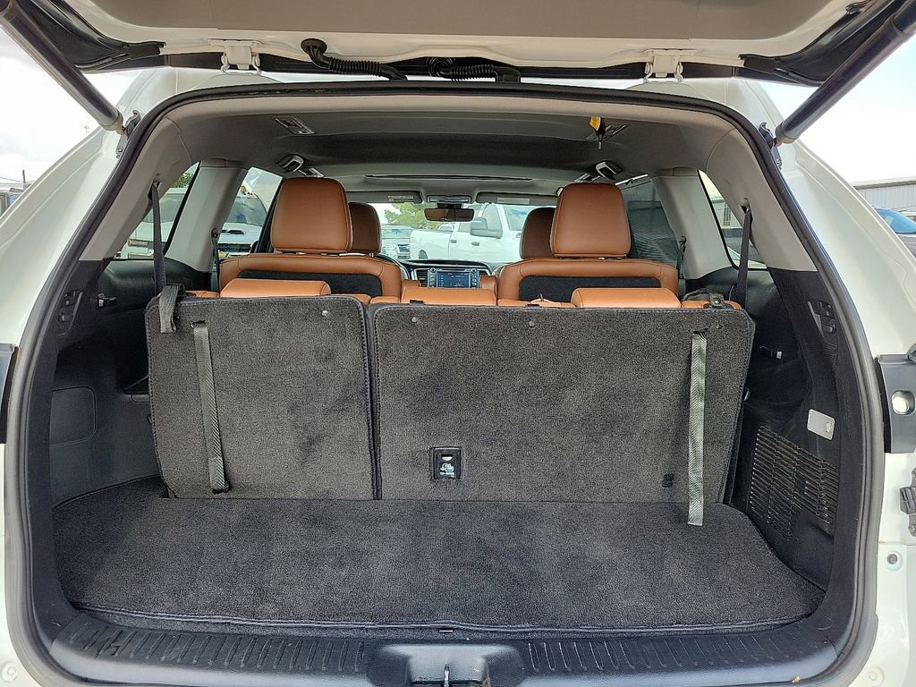Used 2019 Toyota Highlander Limited FWD image 15