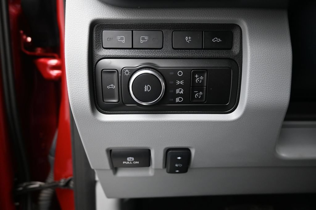 Used 2023 Ford F250 Limited AWD/4WD image 12