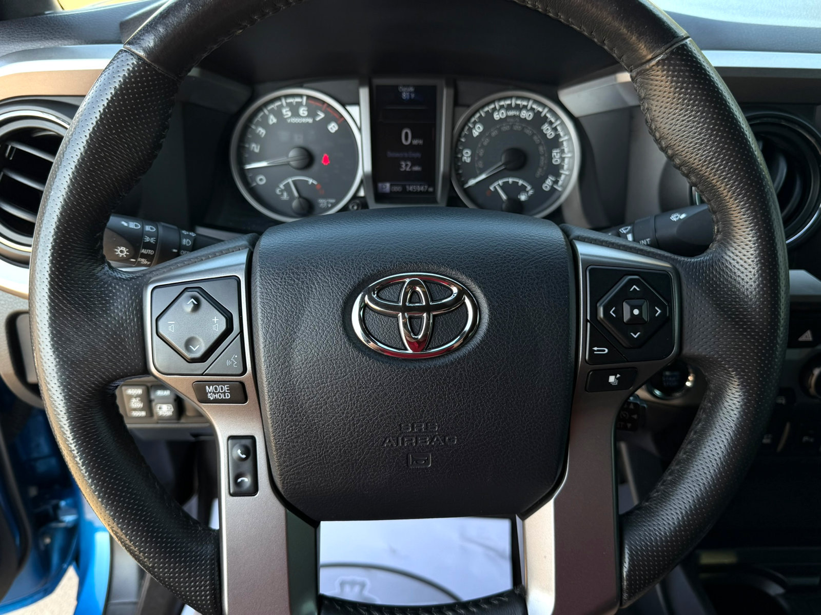 Used 2017 Toyota Tacoma Limited w/ Tow Package AWD/4WD image 23