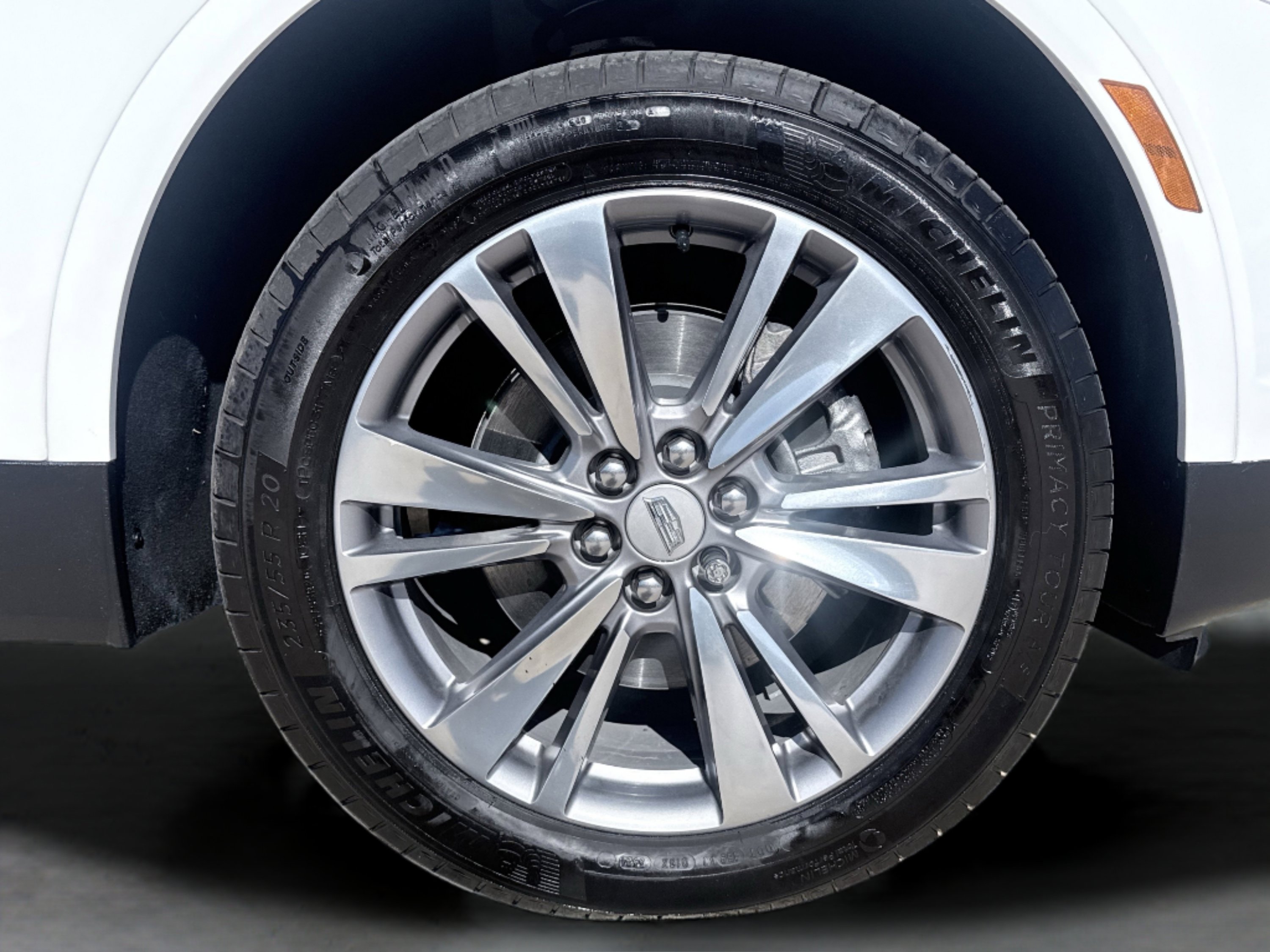 Used 2025 Cadillac XT5 Premium Luxury image 6