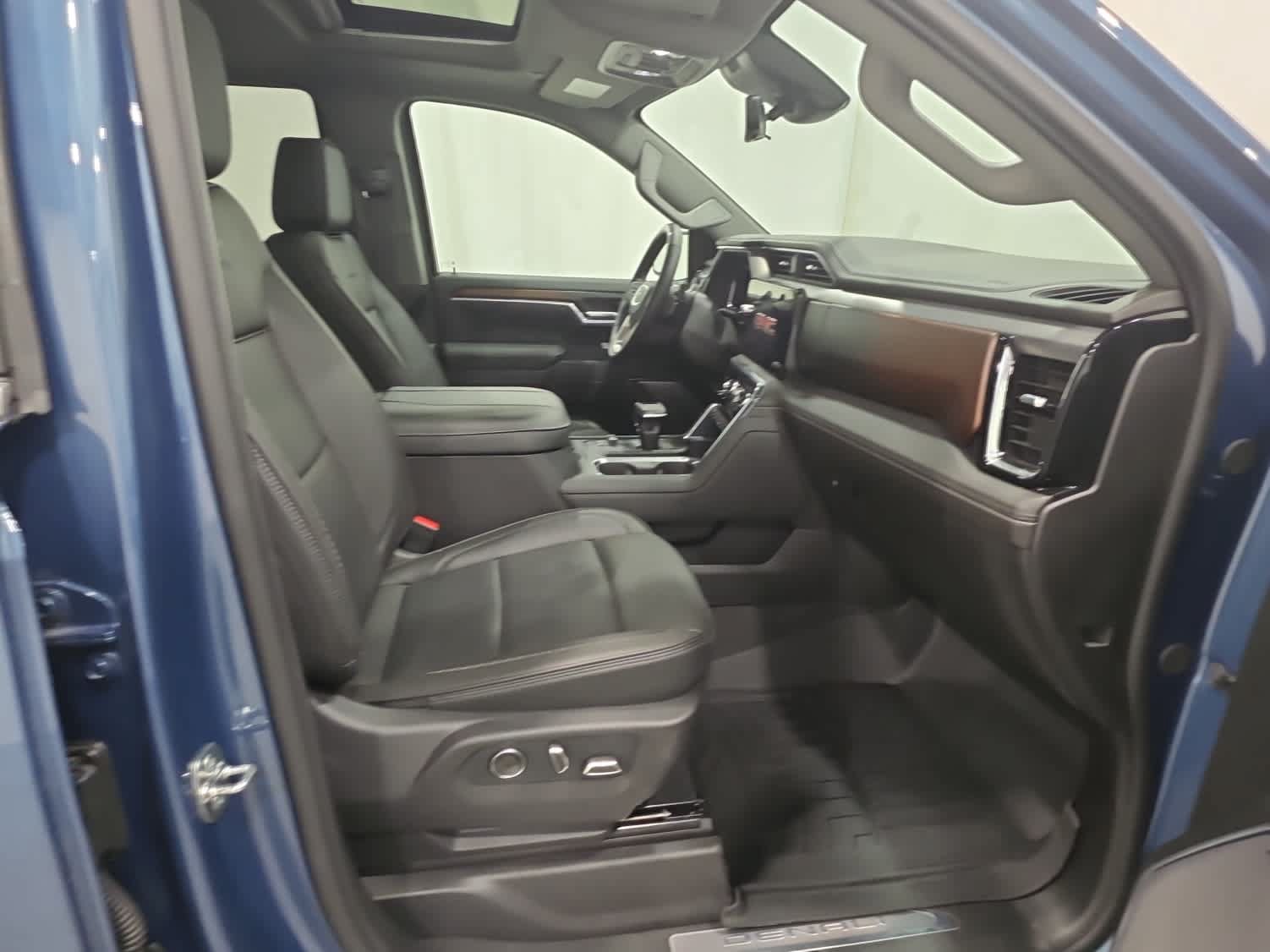 Certified 2026 GMC Sierra 1500 Denali AWD/4WD image 14