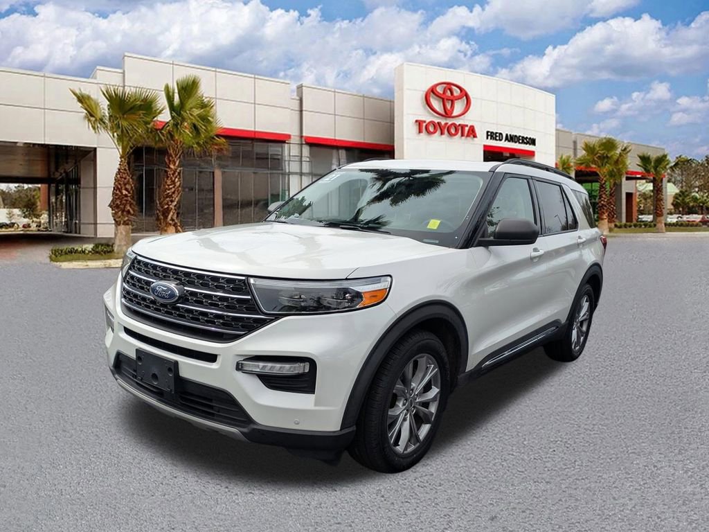Used 2021 Ford Explorer XLT w/ Equipment Group 202A image 8
