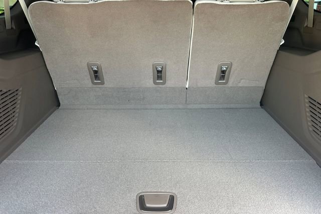 New 2026 GMC Yukon XL Denali AWD/4WD image 17