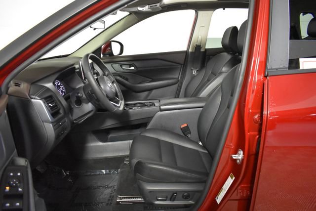 Used 2023 Nissan Rogue SV w/ SV Premium B Package AWD/4WD image 11