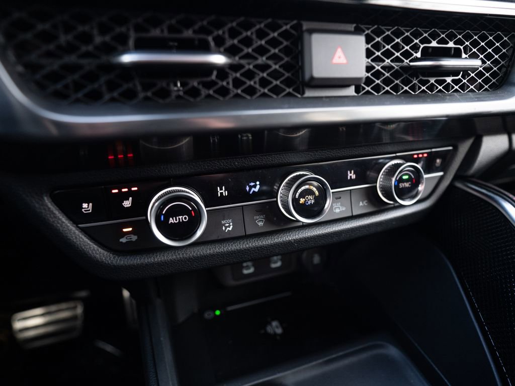 Certified 2025 Acura ADX A-Spec image 30