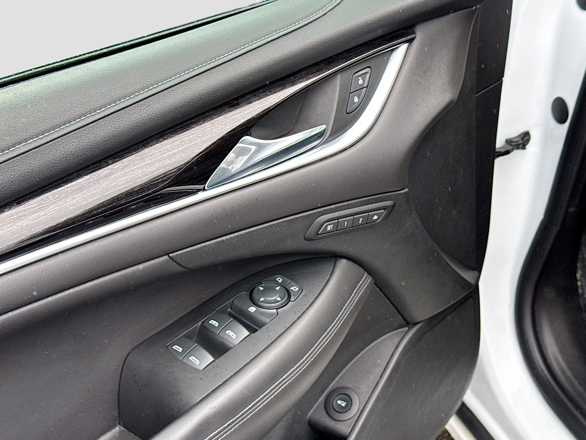 Used 2019 Buick LaCrosse Essence image 7