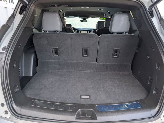 Used 2024 Buick Enclave Premium image 29