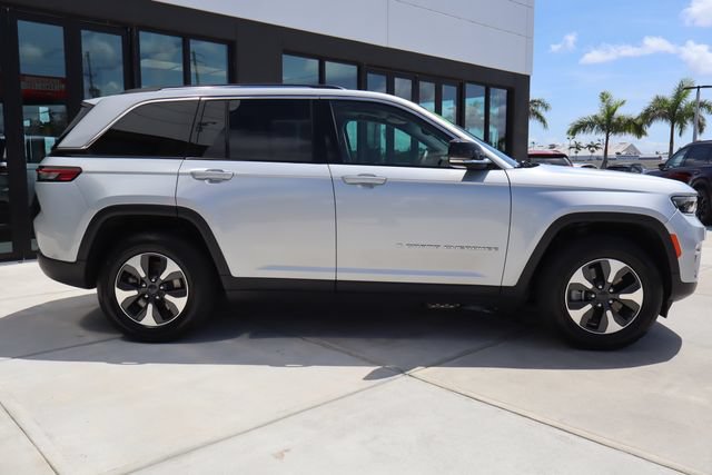 Used 2024 Jeep Grand Cherokee Limited 4xe AWD/4WD image 2